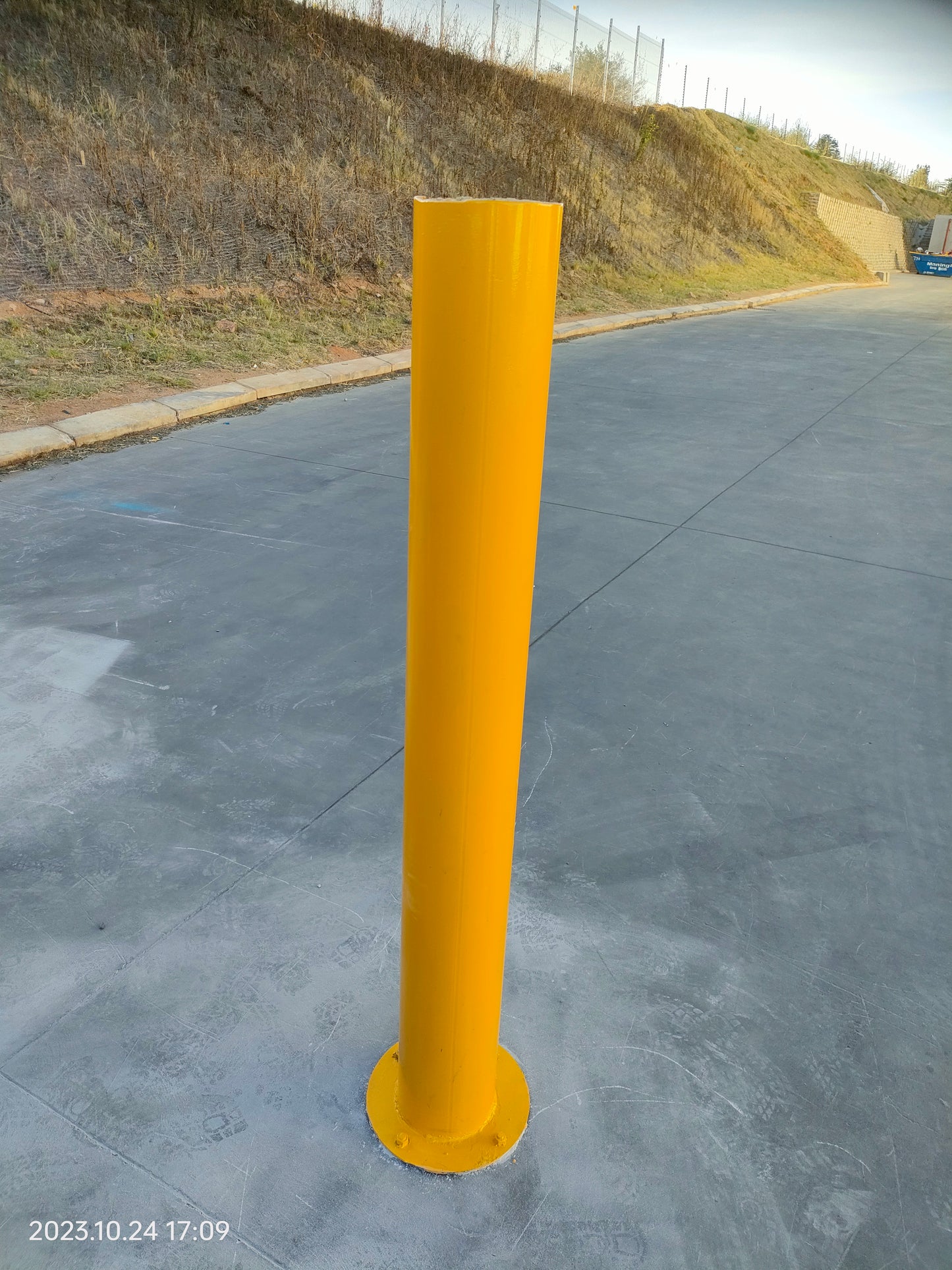 Truck Bollard - Round 193mm x 3mm