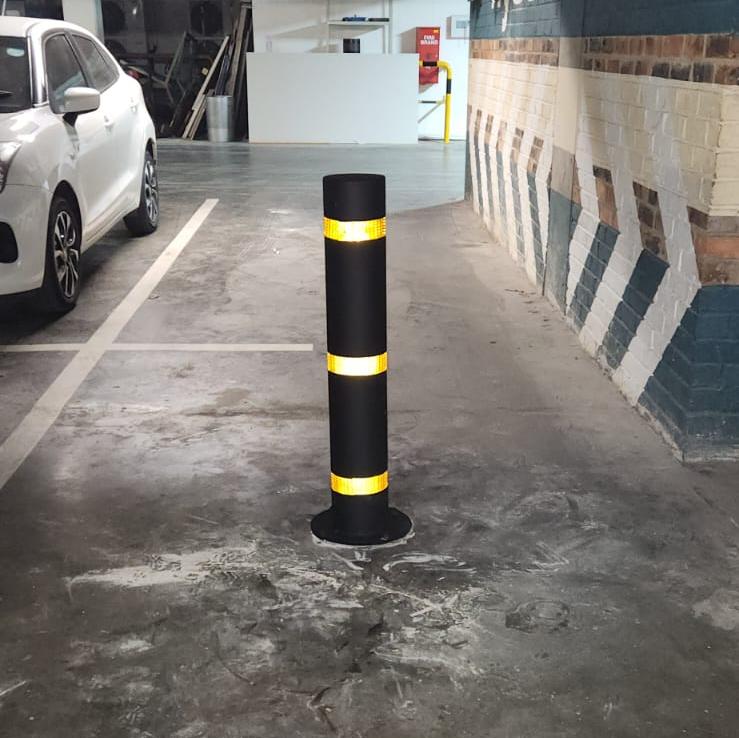 Car Park Bollard - Round 165mm x 3mm