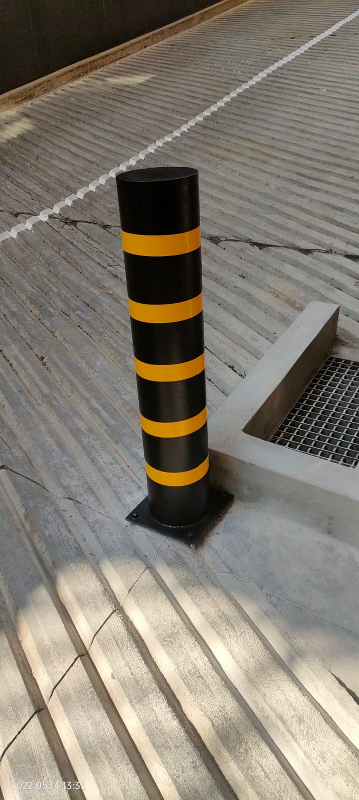 Car Park Bollard - Round 193mm x 3mm