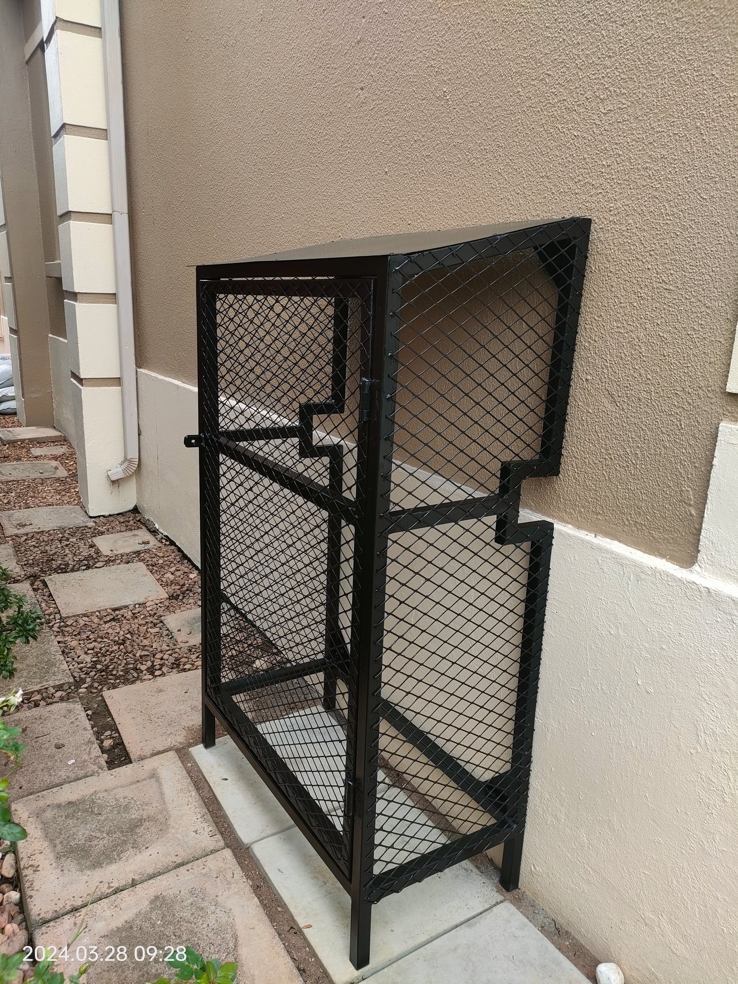 Heavy Duty Gas Cage - 2 x 19Kg Gas Bottle